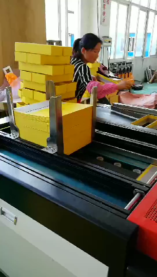 天津全自动带翻版烟盒组装机