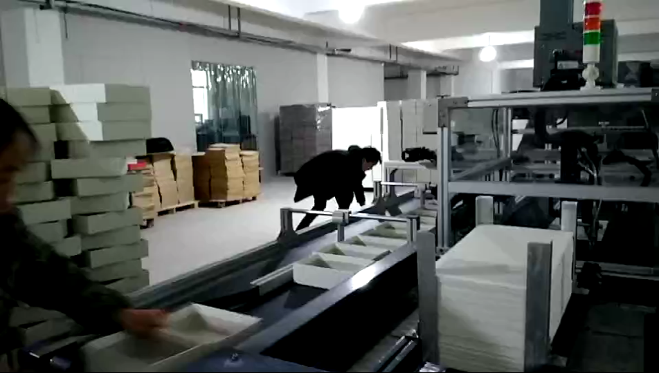 全自动电子产品类包装盒组装机